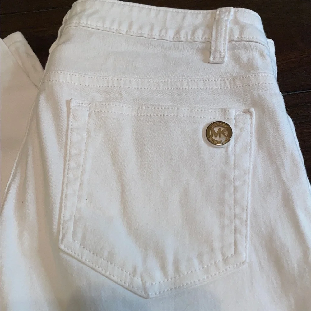 Michael Kors White Izzy Cropped Skinny Jeans.  Size 12